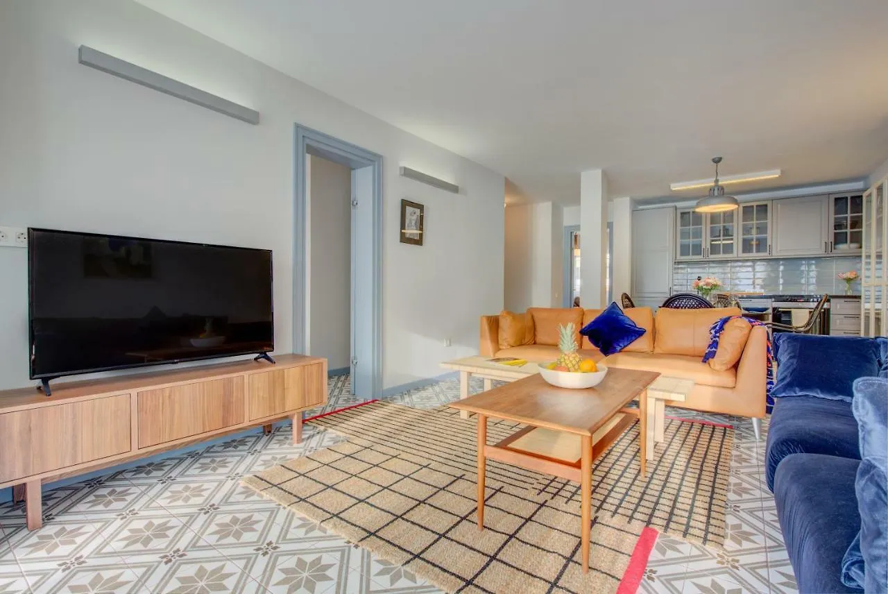 Modern, Bright And Welcoming Oceanfront Apartment Puerto de Santiago  0*, Puerto de Santiago (Tenerife)