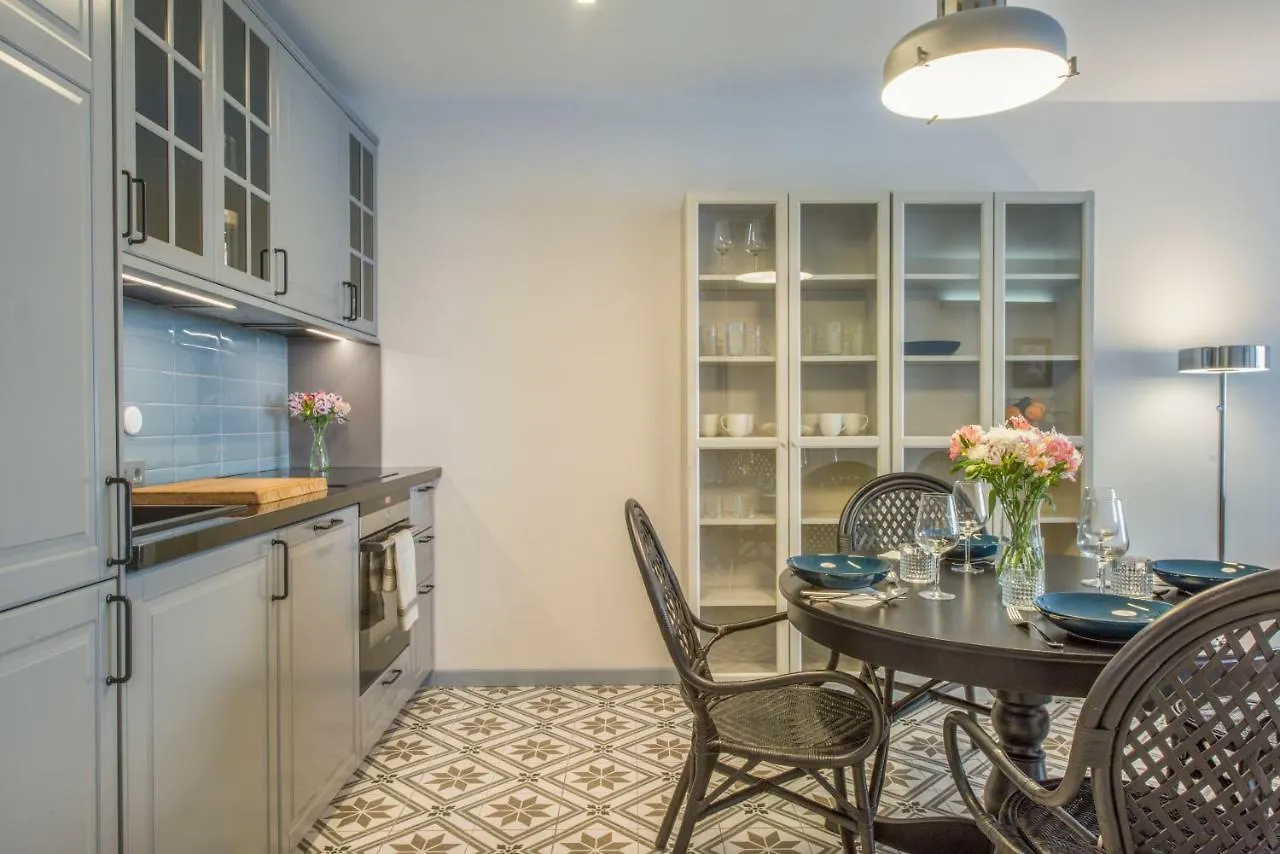 Modern, Bright And Welcoming Oceanfront Apartment Puerto de Santiago